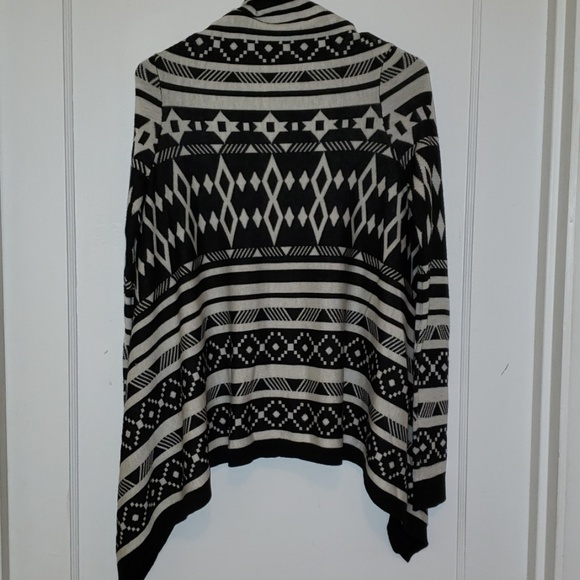 💘3 for $20💘 Long Sleeve Drape Cardigan - Picture 2 of 3